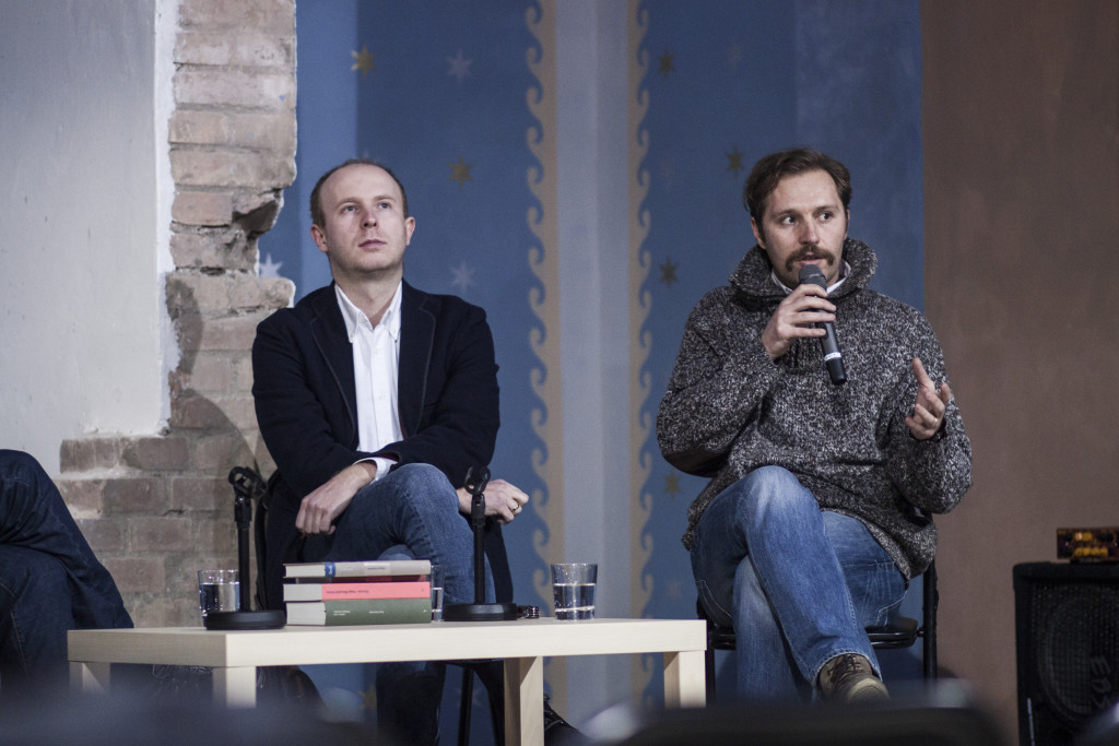 Zakladatelia vydavateľstva Absynt Filip Ostrowski a Juraj Koudela počas festivalu spisovateľov Ypsalon v Trnave. 2016